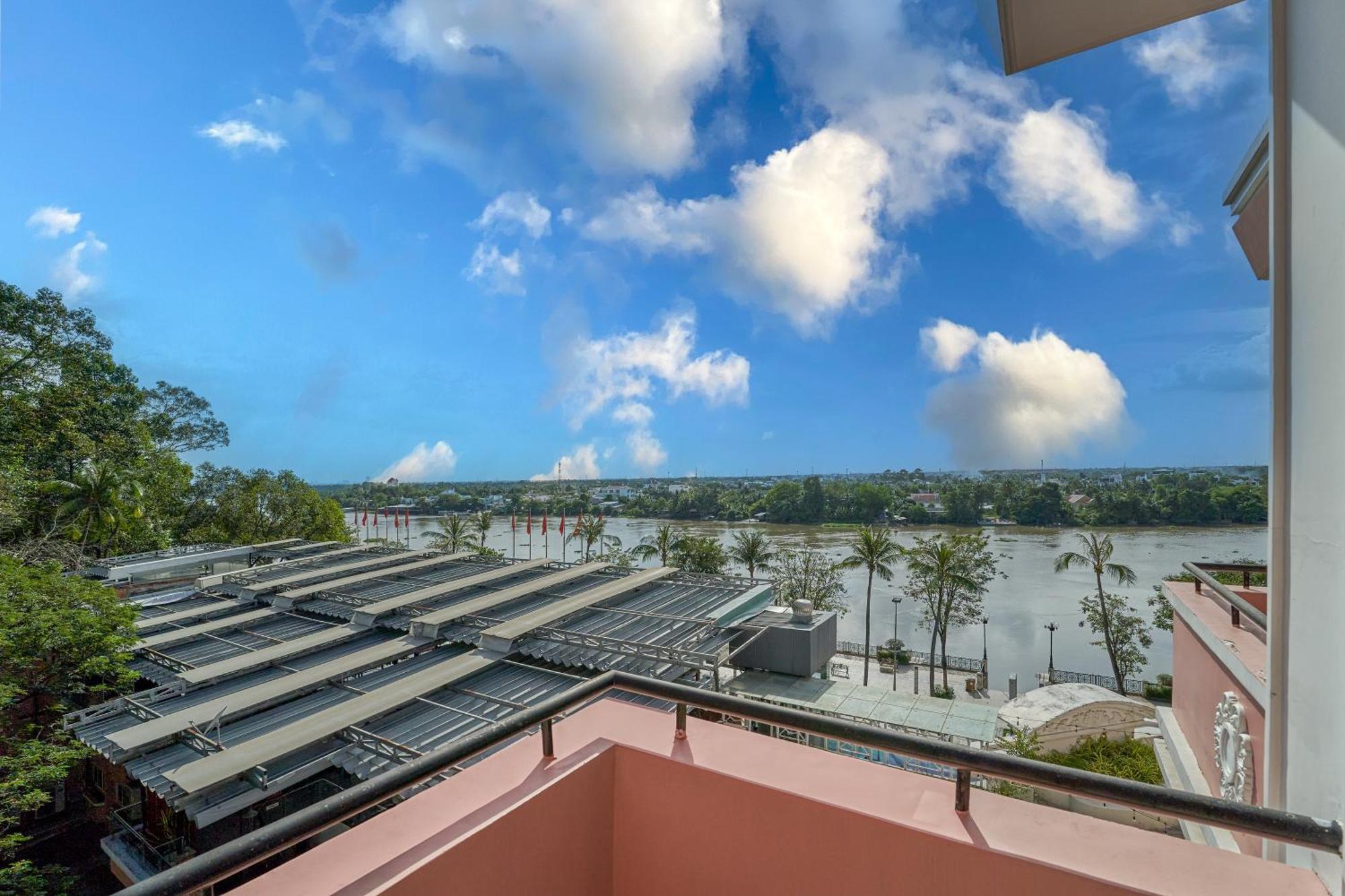 Bcons Riverside Hotel Binh Duong Thu Dau Mot Екстериор снимка